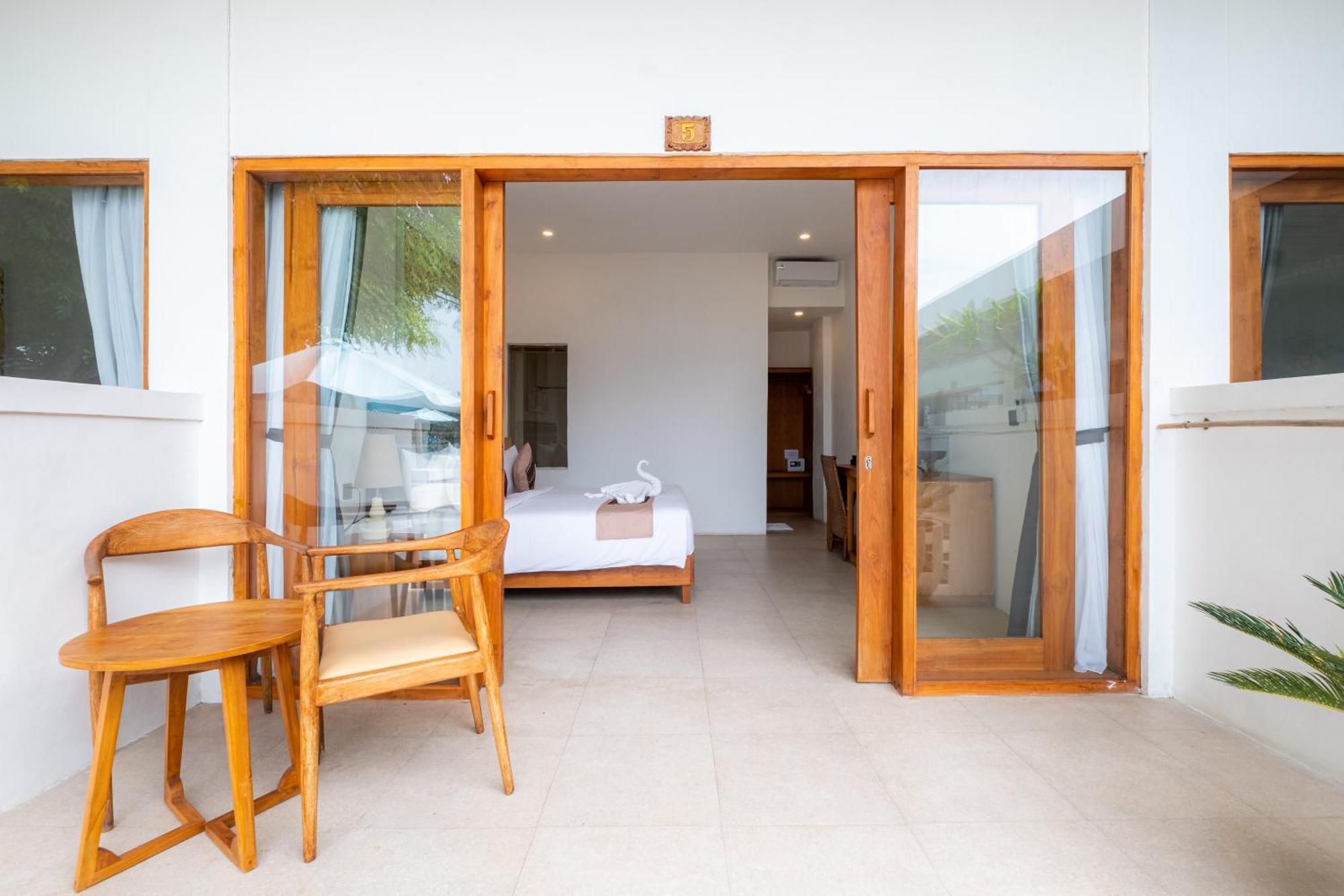 Amp Beach House Toyapakeh エクステリア 写真