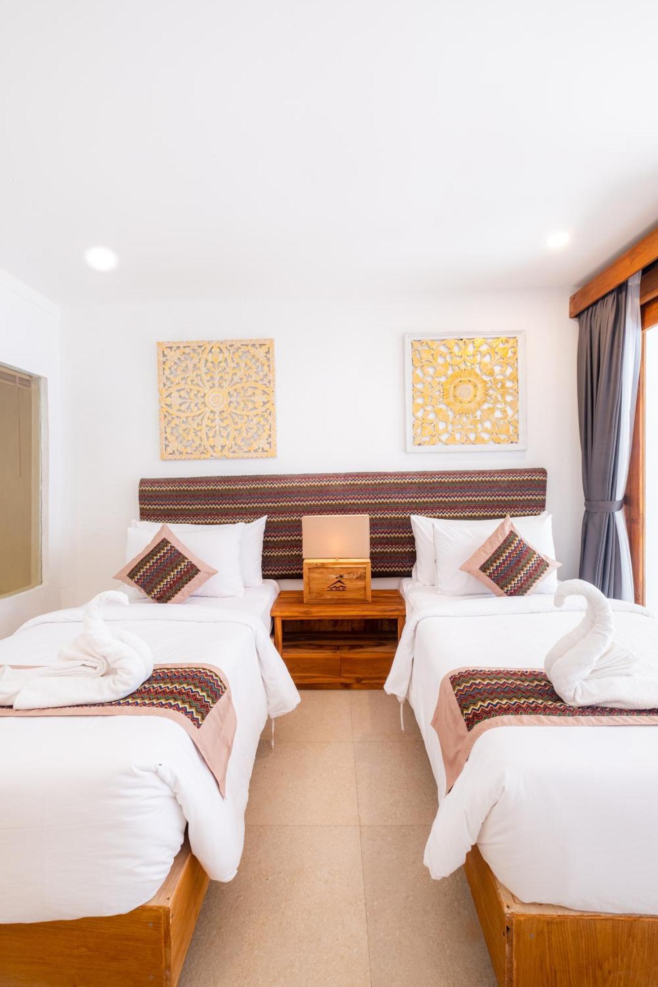 Amp Beach House Toyapakeh 部屋 写真