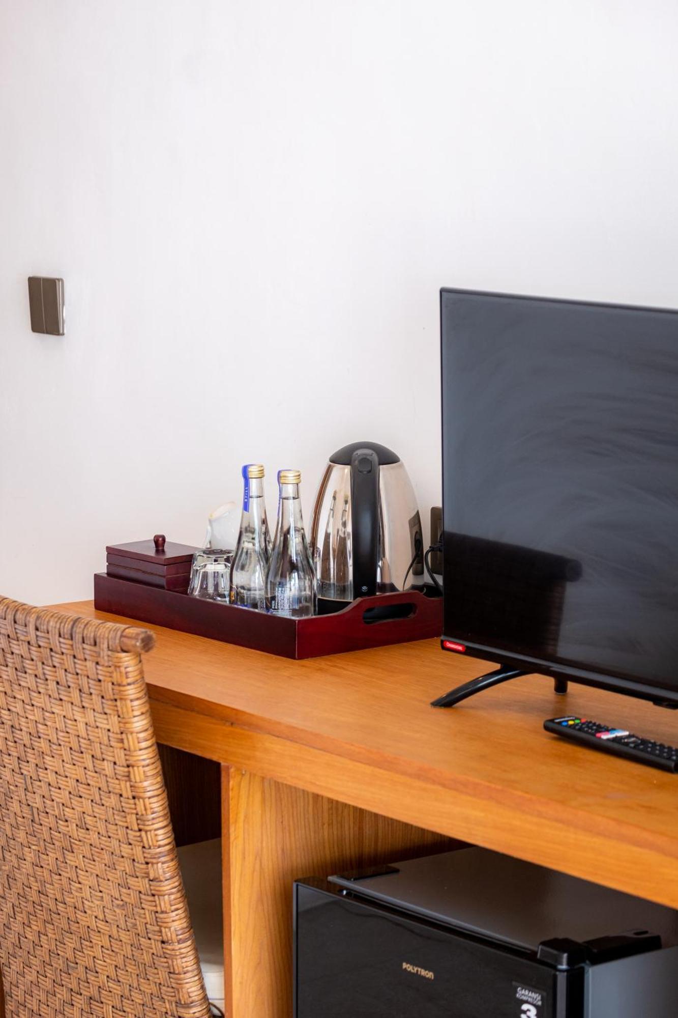 Amp Beach House Toyapakeh 部屋 写真